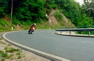 mc-kurva.jpg (17945 bytes)